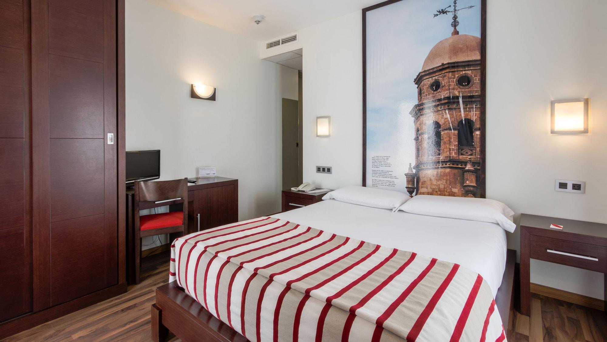 Hostal Aznaitin Baeza Exteriör bild