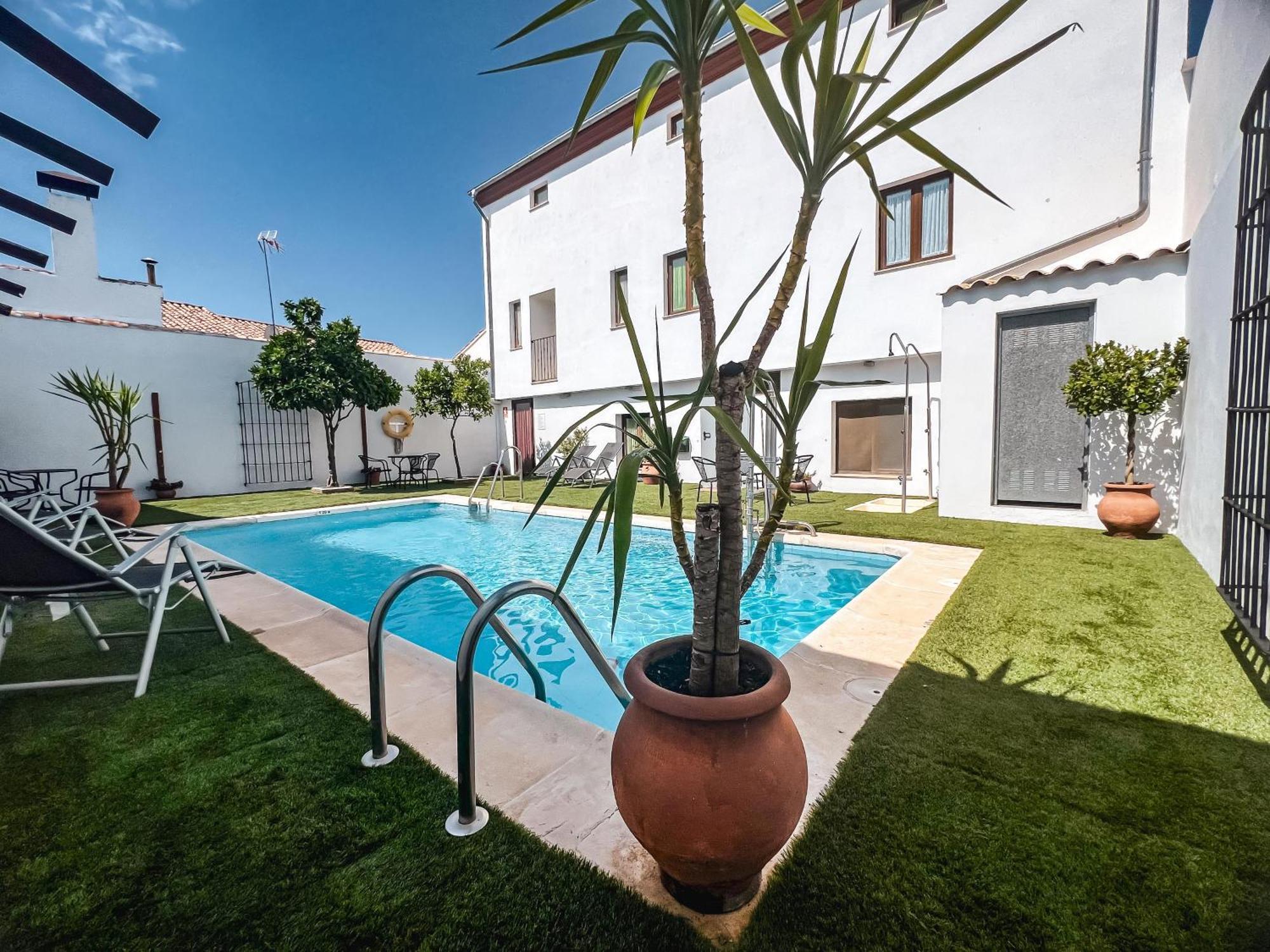 Hostal Aznaitin Baeza Exteriör bild