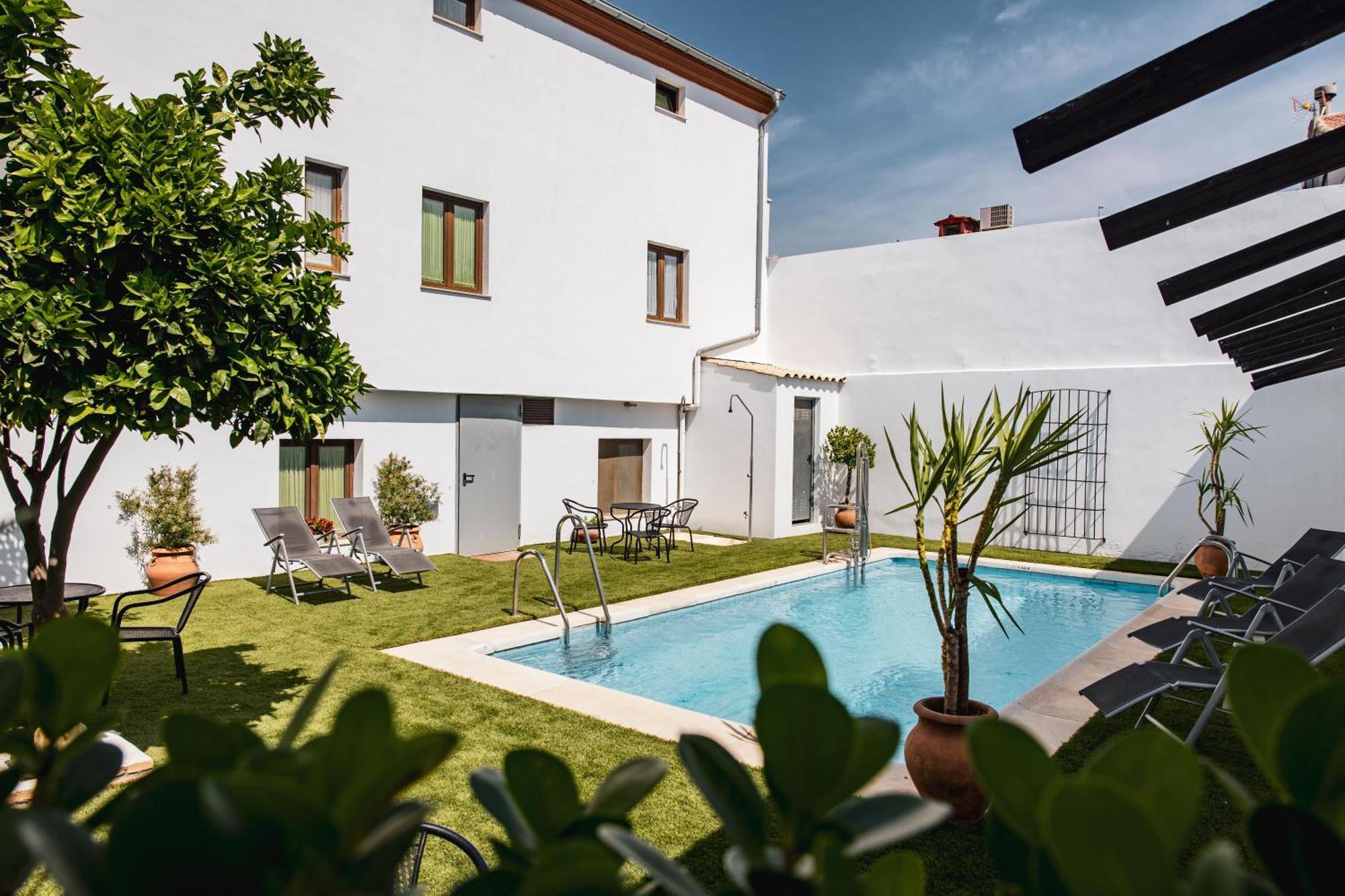Hostal Aznaitin Baeza Exteriör bild
