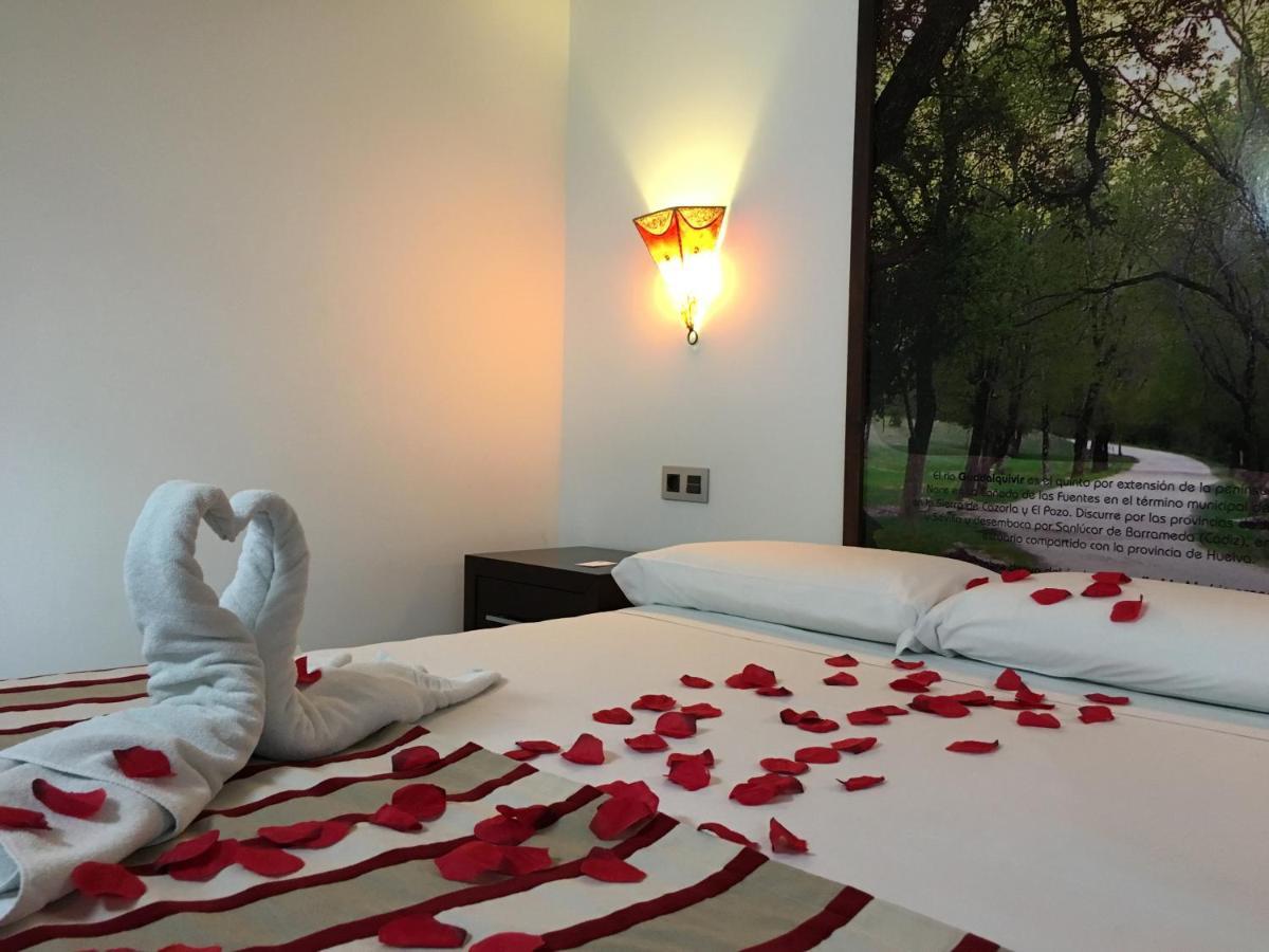 Hostal Aznaitin Baeza Exteriör bild