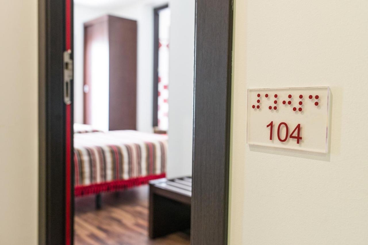 Hostal Aznaitin Baeza Exteriör bild