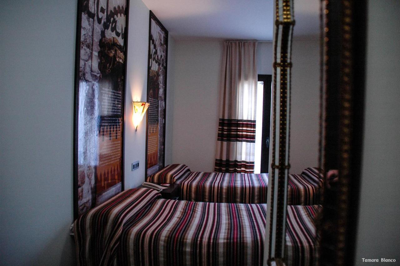 Hostal Aznaitin Baeza Exteriör bild