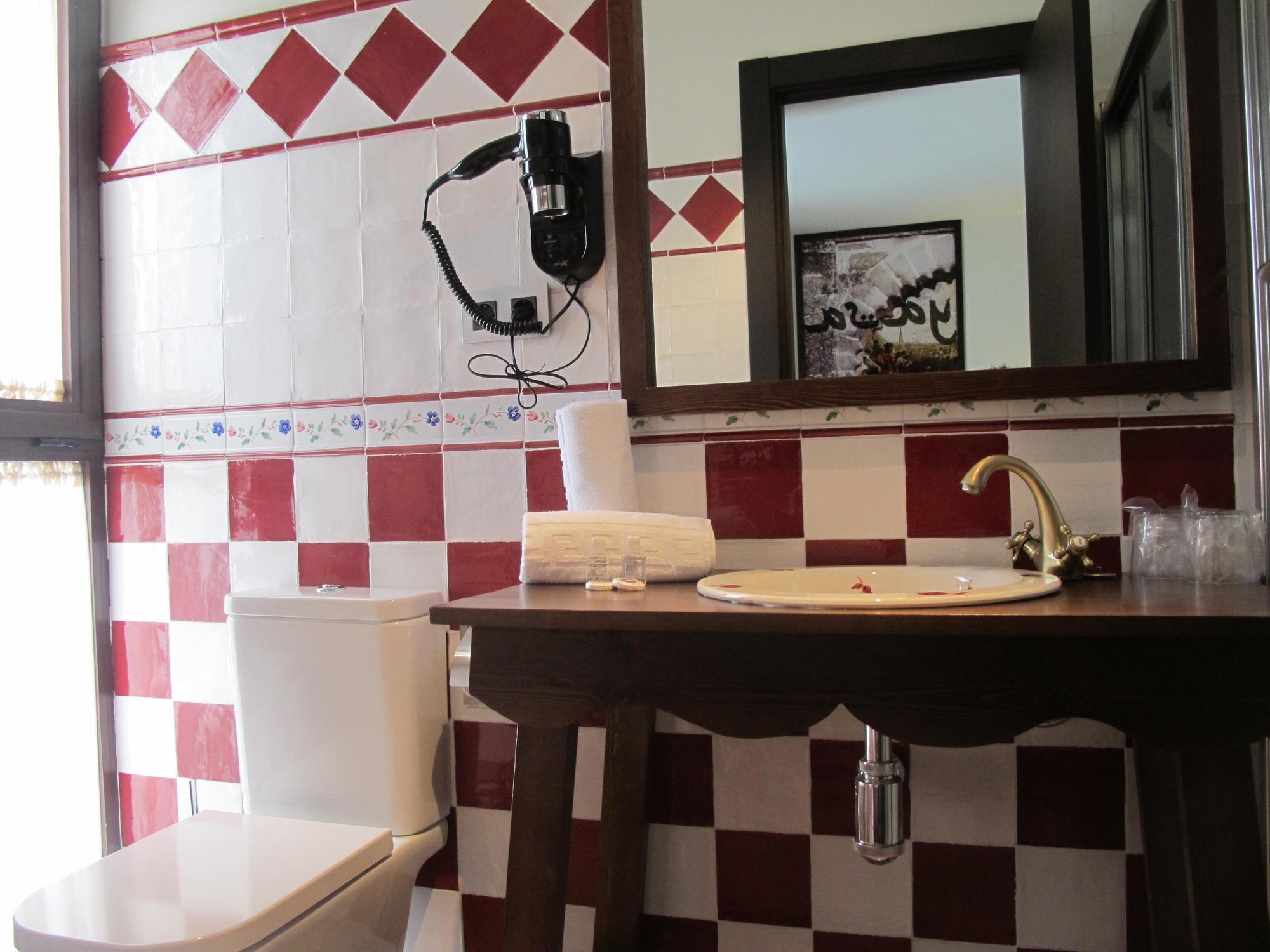Hostal Aznaitin Baeza Exteriör bild