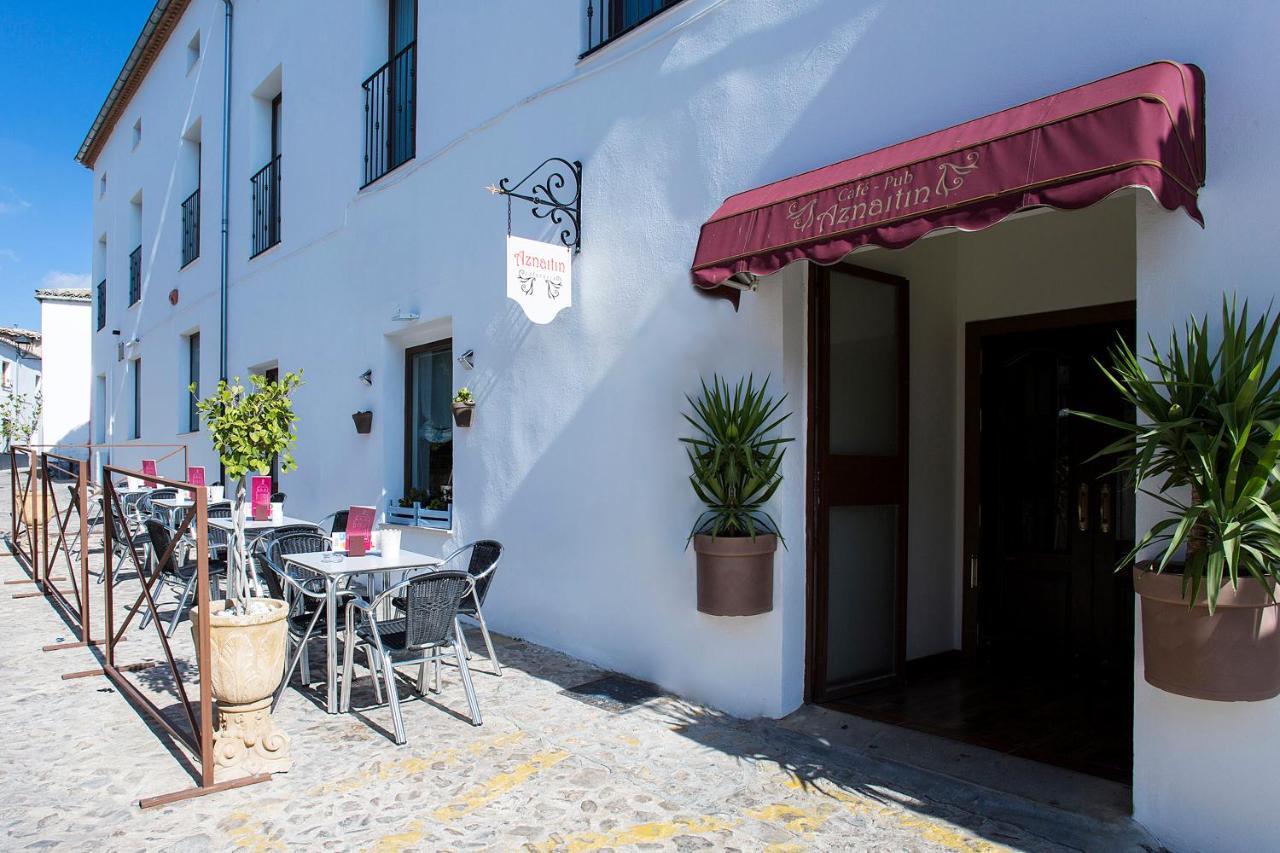 Hostal Aznaitin Baeza Exteriör bild